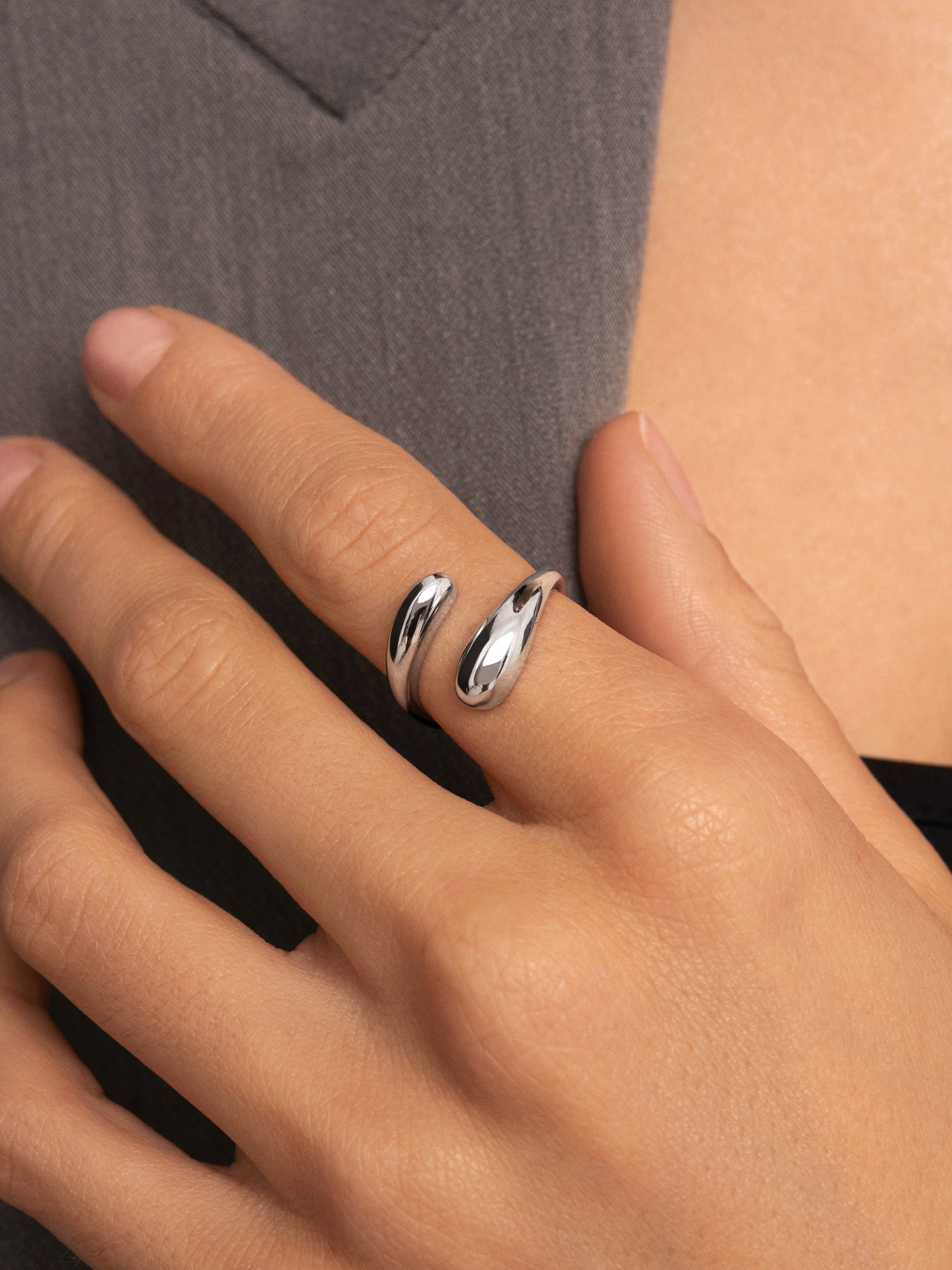 Abbraccio Ring