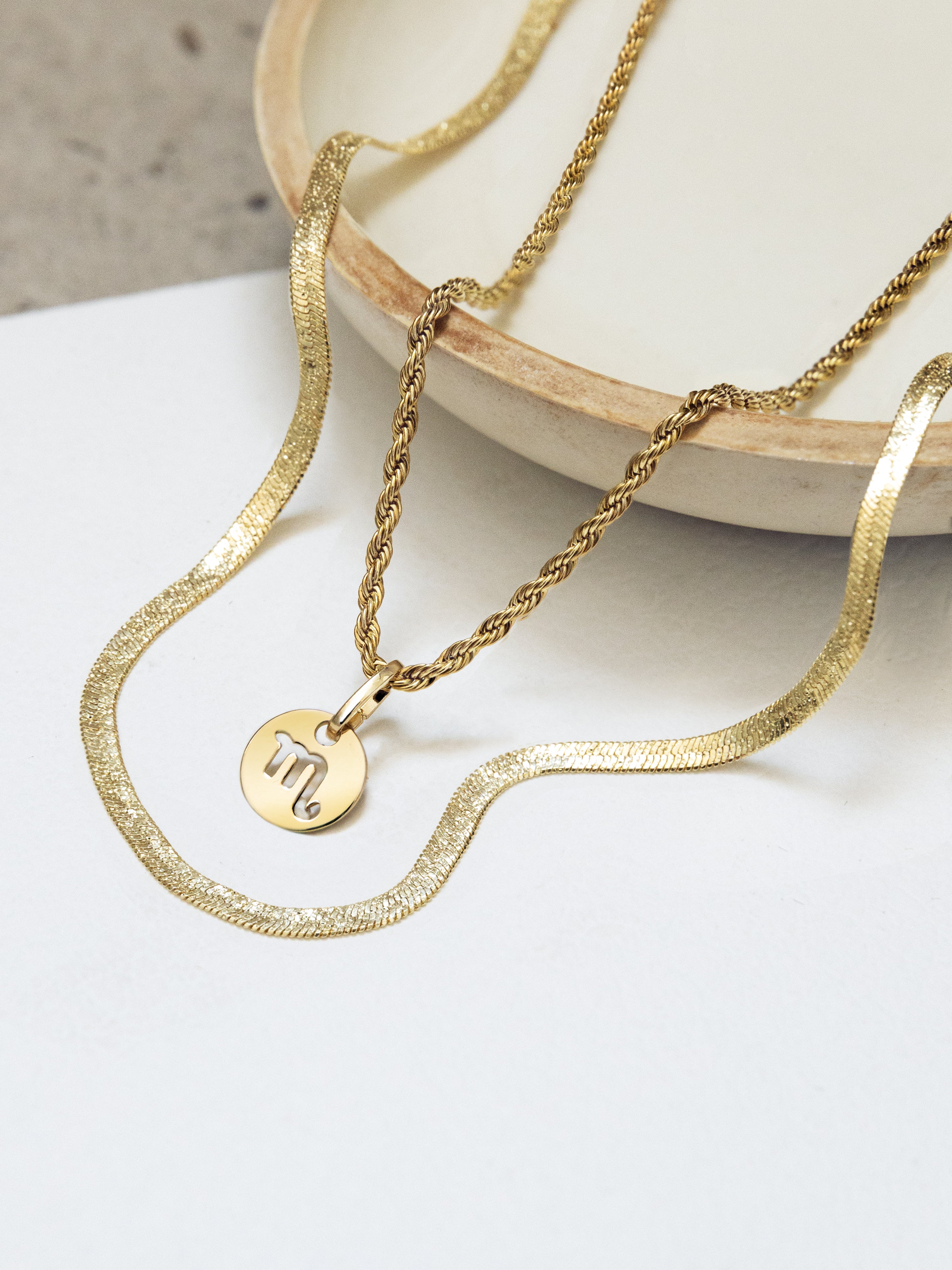 Lisse Gold Sparkling Necklace
