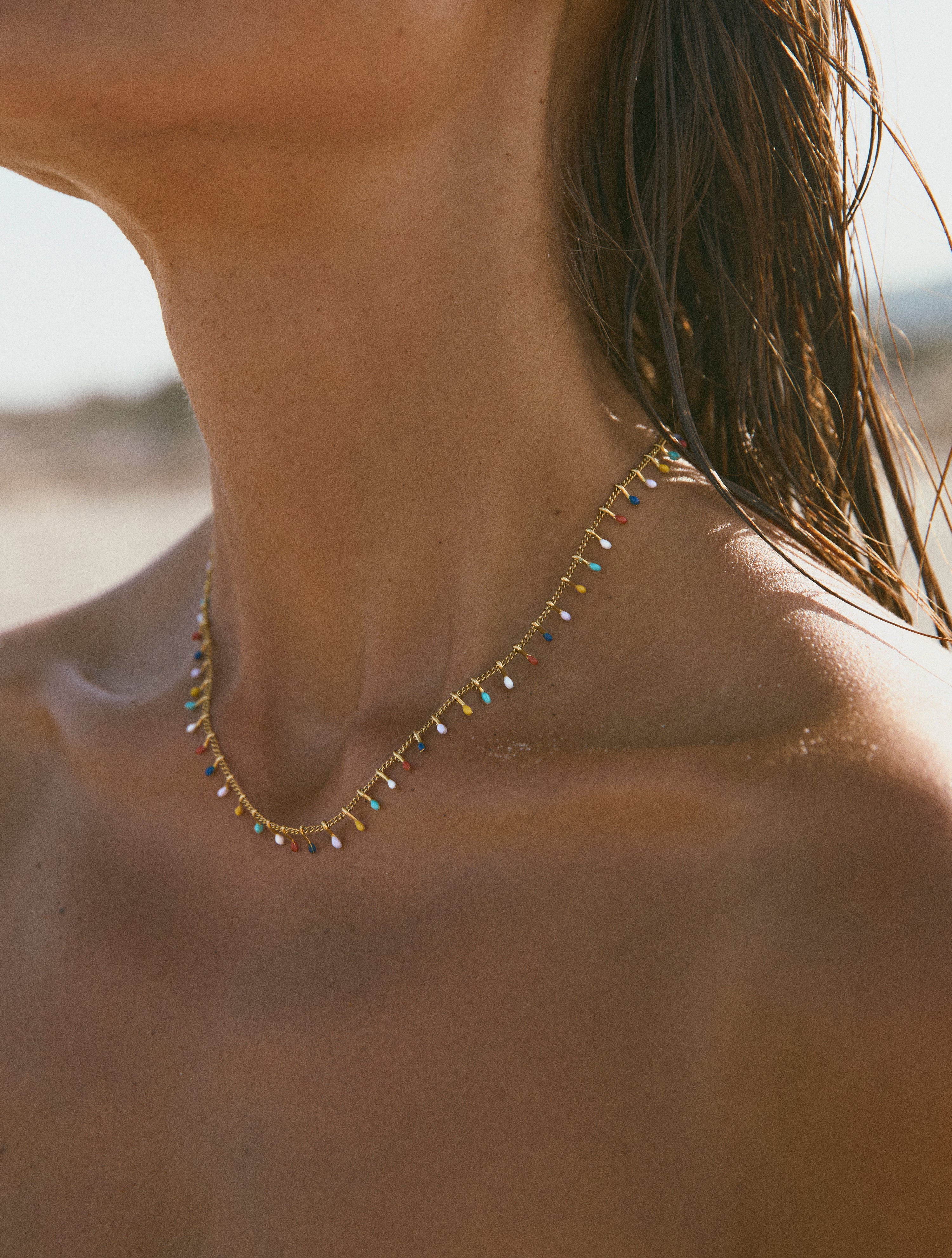 Collar Swing Dots Colors Enamel Acero Baño Oro