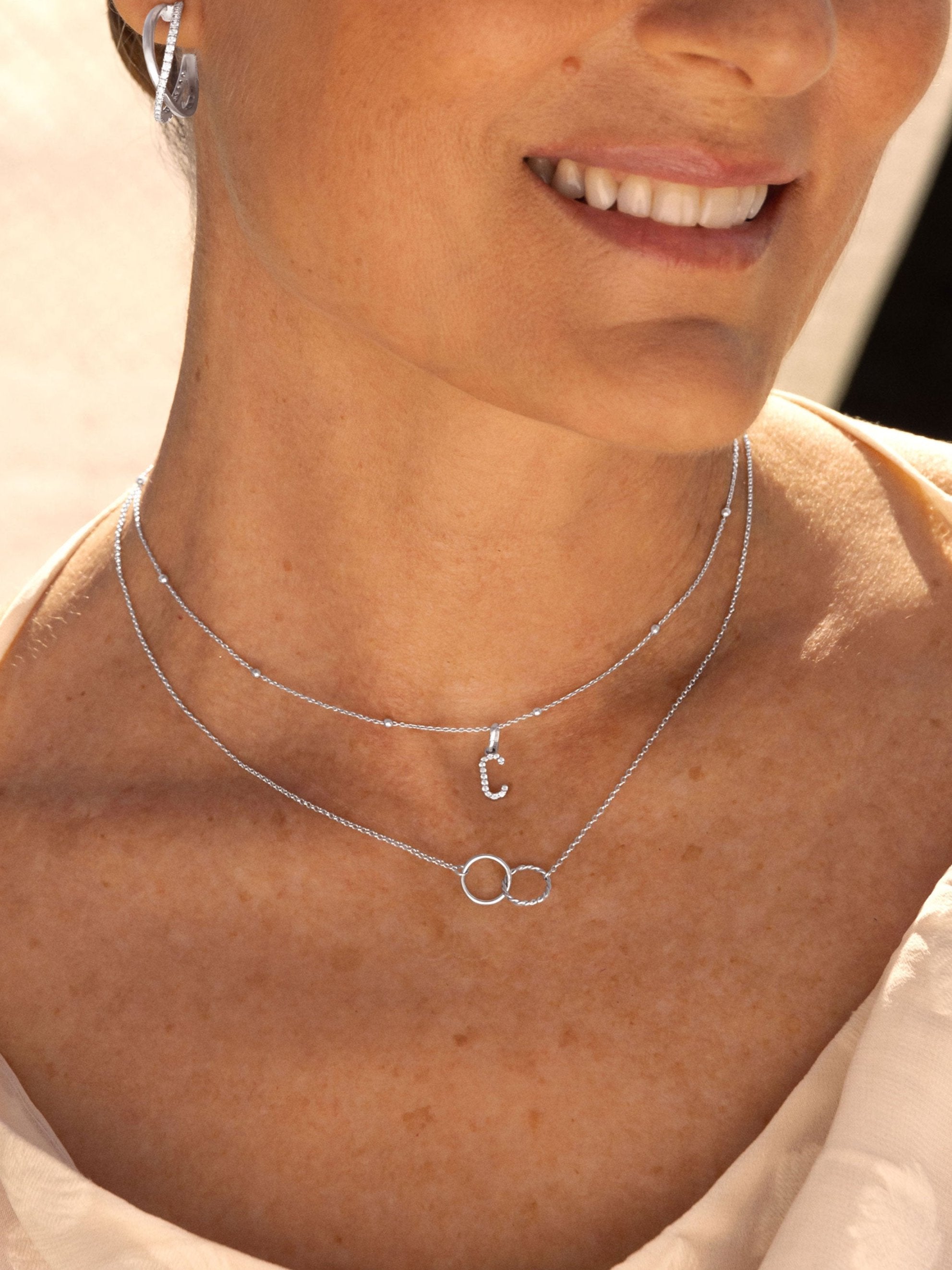 Circles Twist Necklace