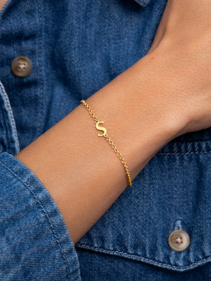 Pulsera Single Letter Acero Baño Oro