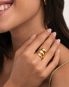 Loop Ring Gold-Plated Steel - puesto en modelo