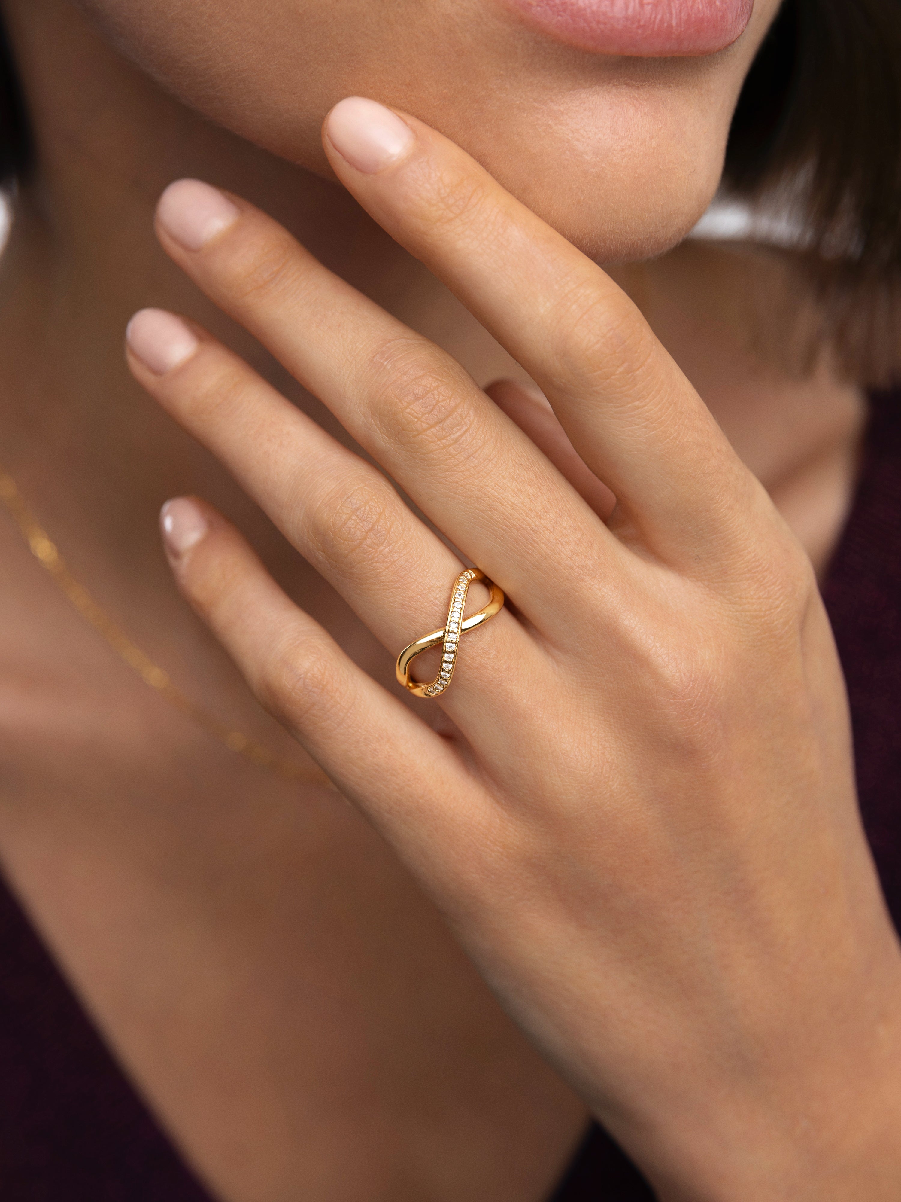 Eterna Sparks Gold Ring
