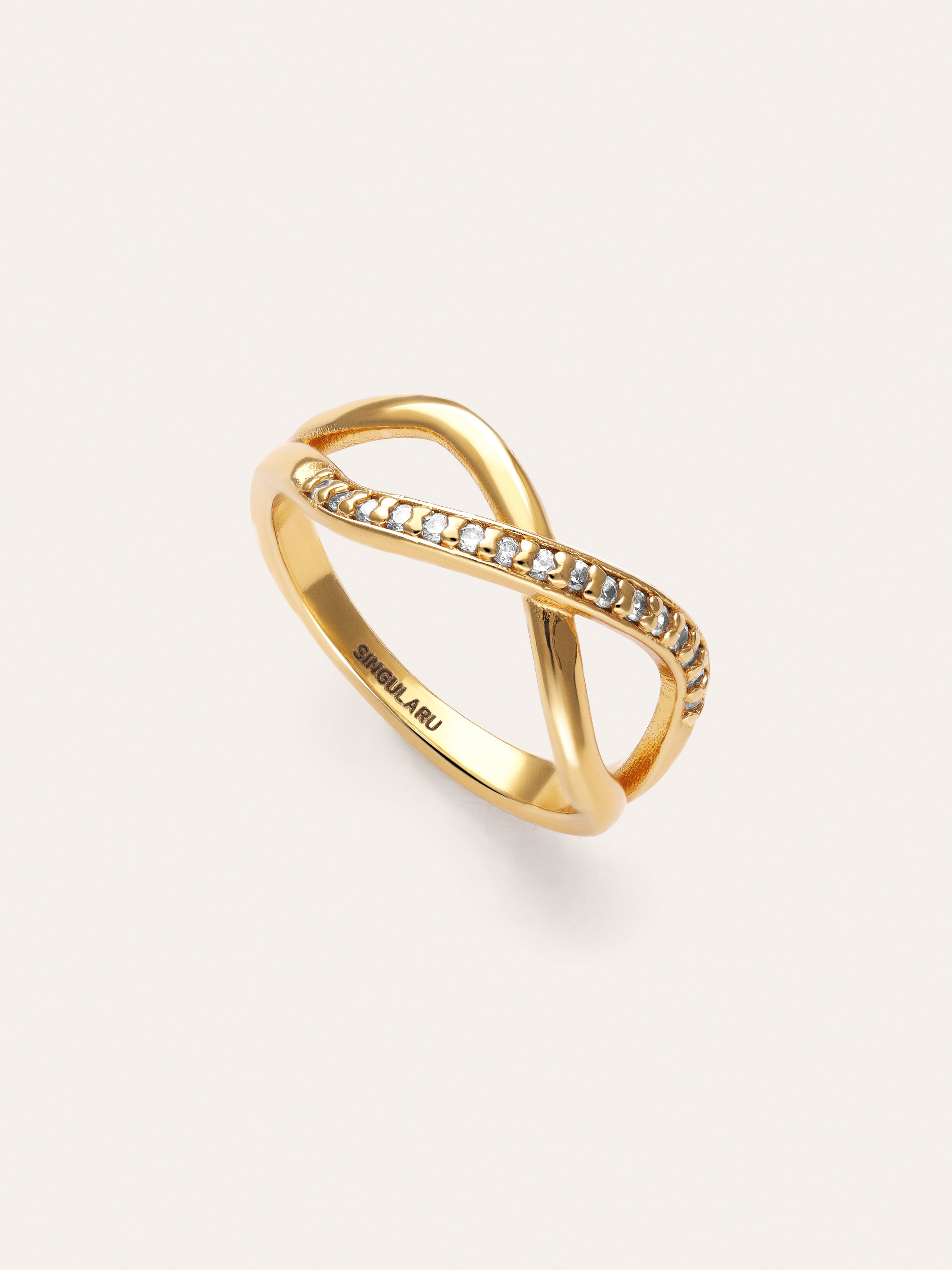 Eterna Sparks Gold Ring