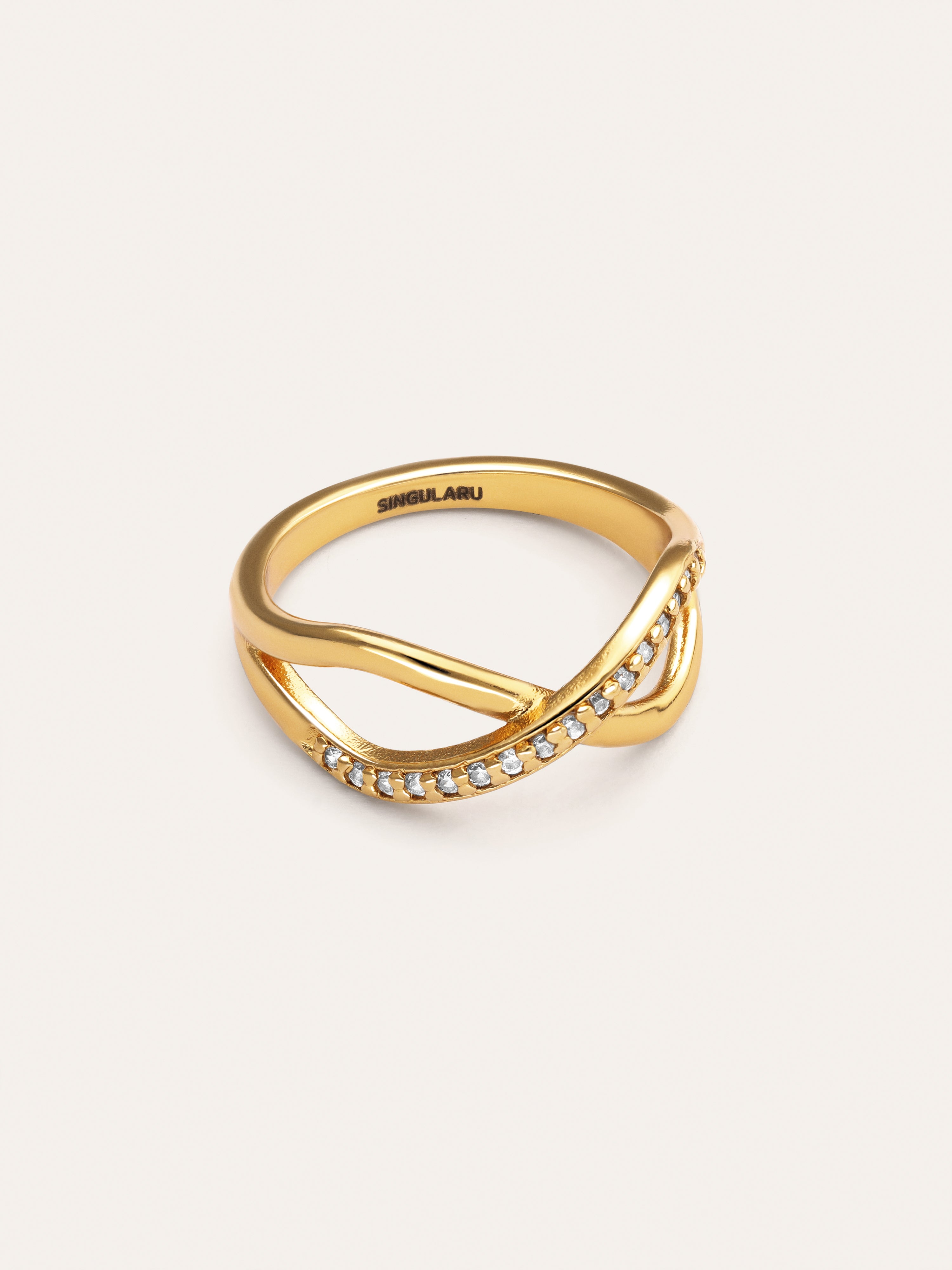 Eterna Sparks Gold Ring