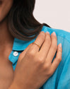 Anillo Leonor Calid Baño Oro - puesto en modelo