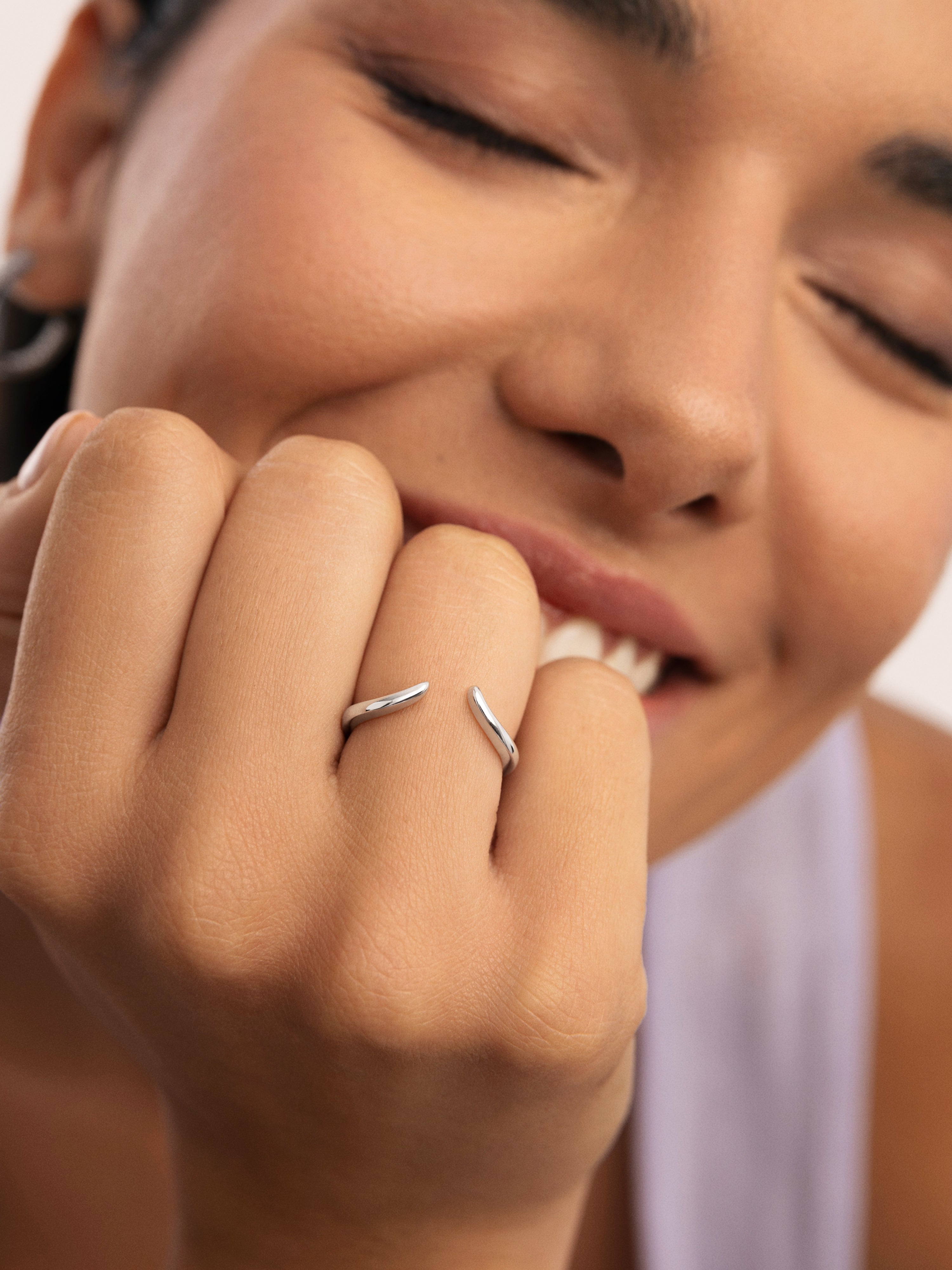 Anillo Peak Scarlett Plata