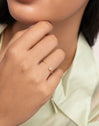 Ring Sophie Gold Plating - puesto en modelo