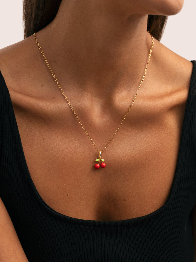 Charm Cereza Baño Oro