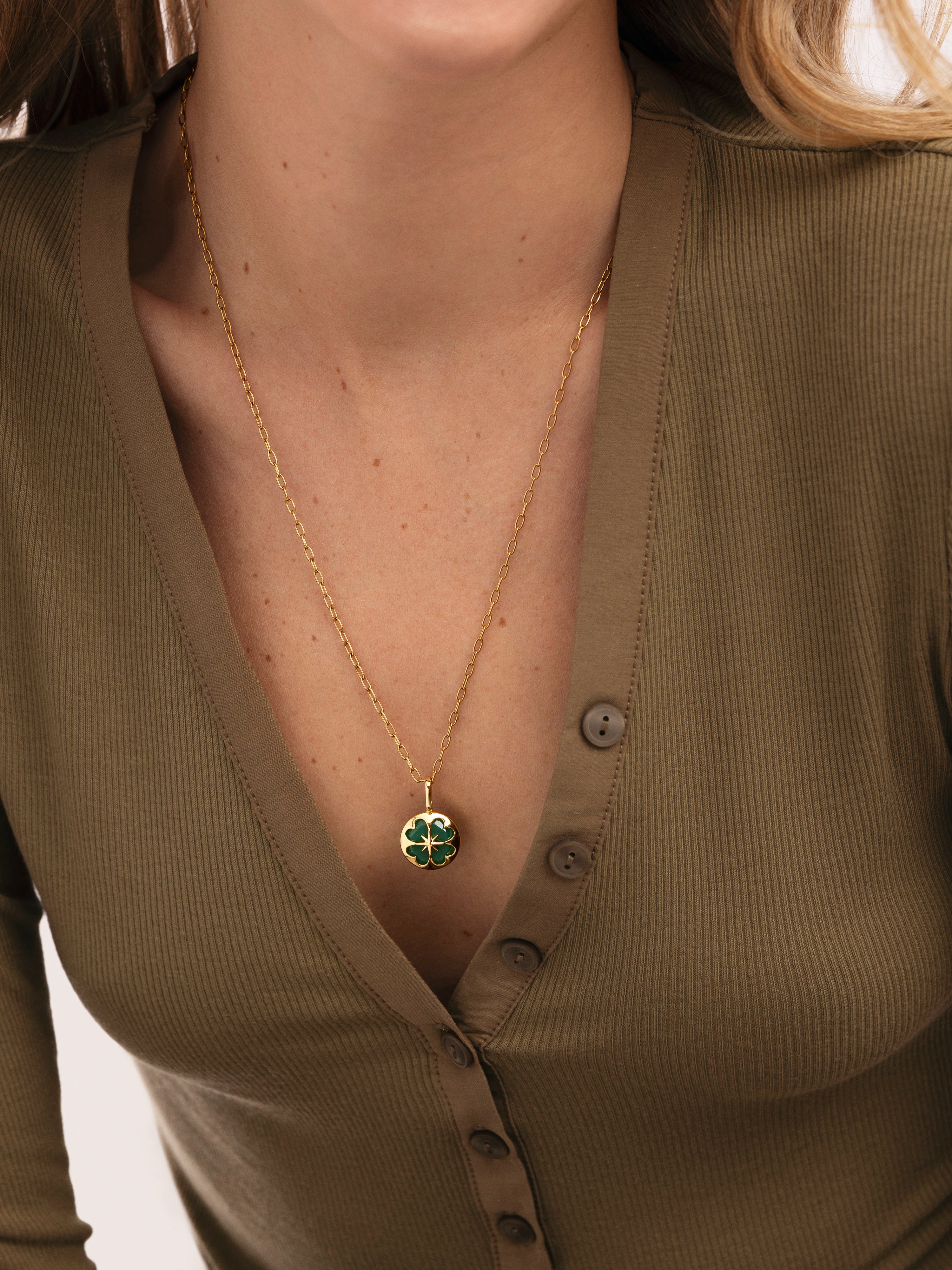 Clover Agata Stone Gold Charm