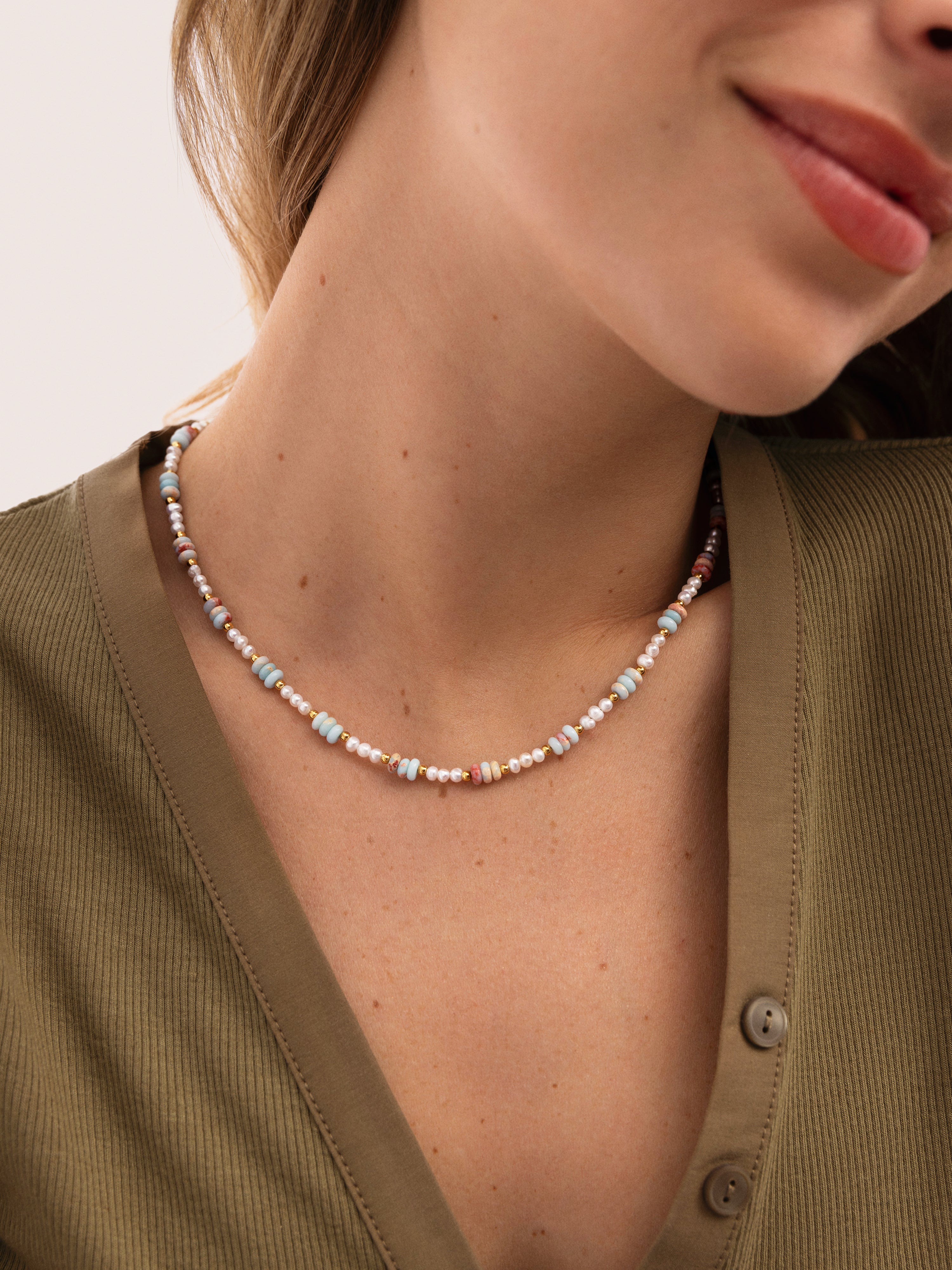 Daylight Pearls Stainless Steel Gold Necklace