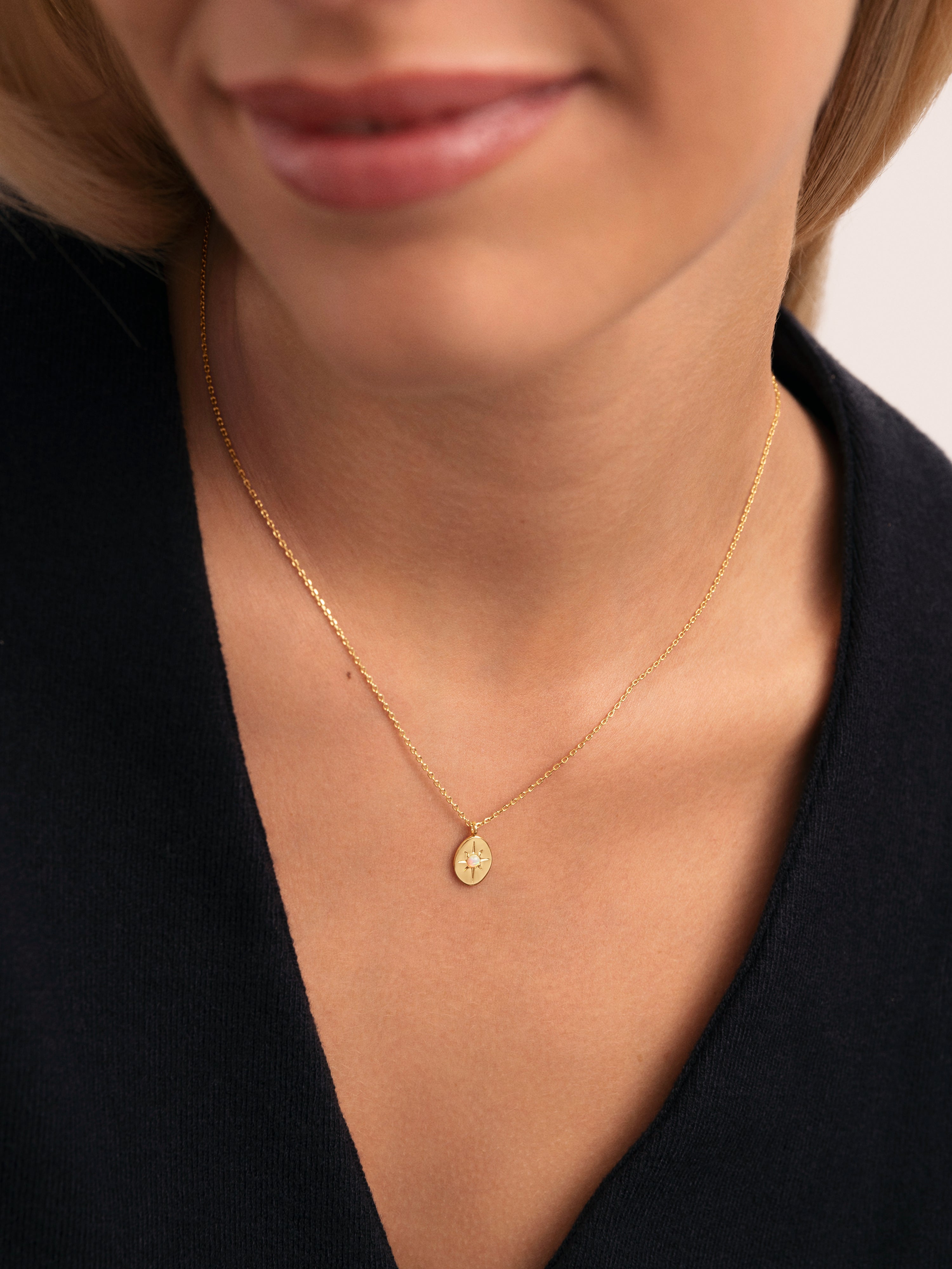 Medallion Polaris Gold Necklace