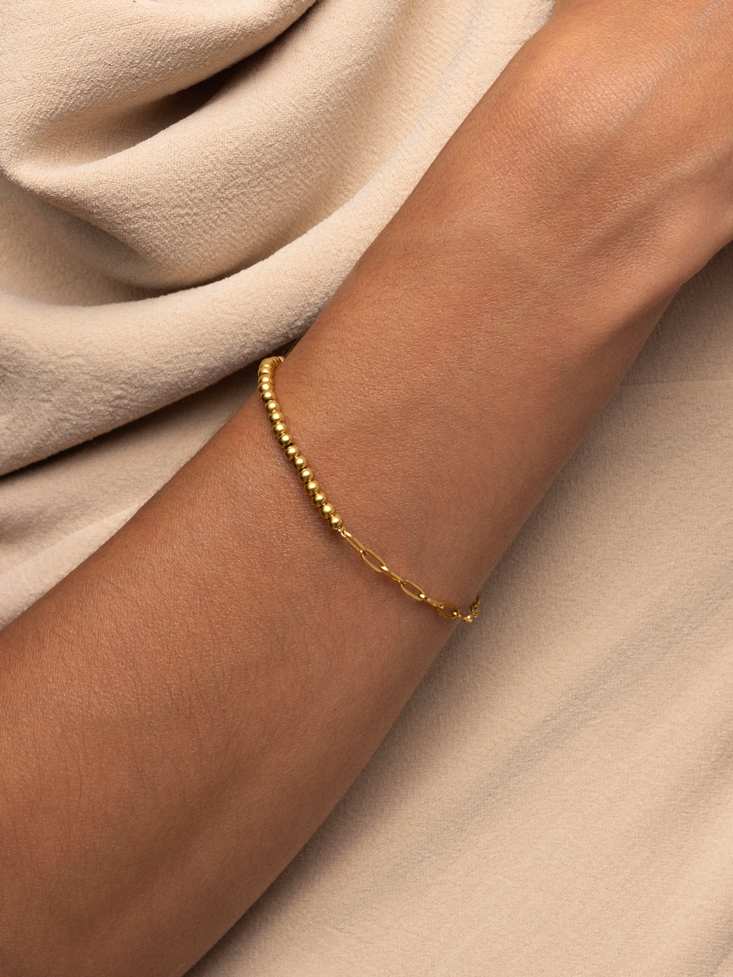 Chic Pebbles Stainless Steel Gold Bracelet