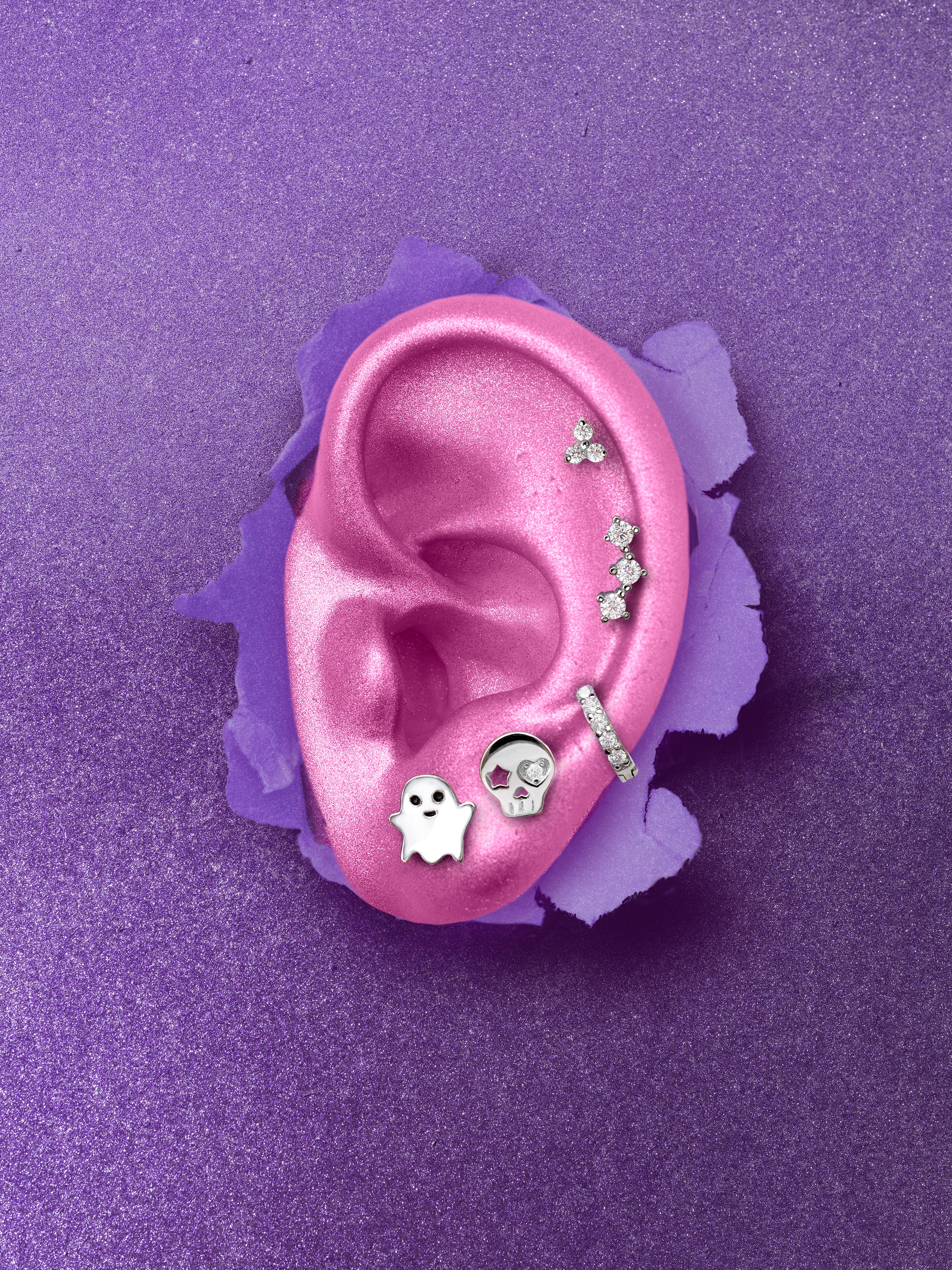 Ghost Flourescent White Single Earring 