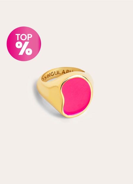 Anillo Signet Bean Neon Pink Enamel Baño Oro