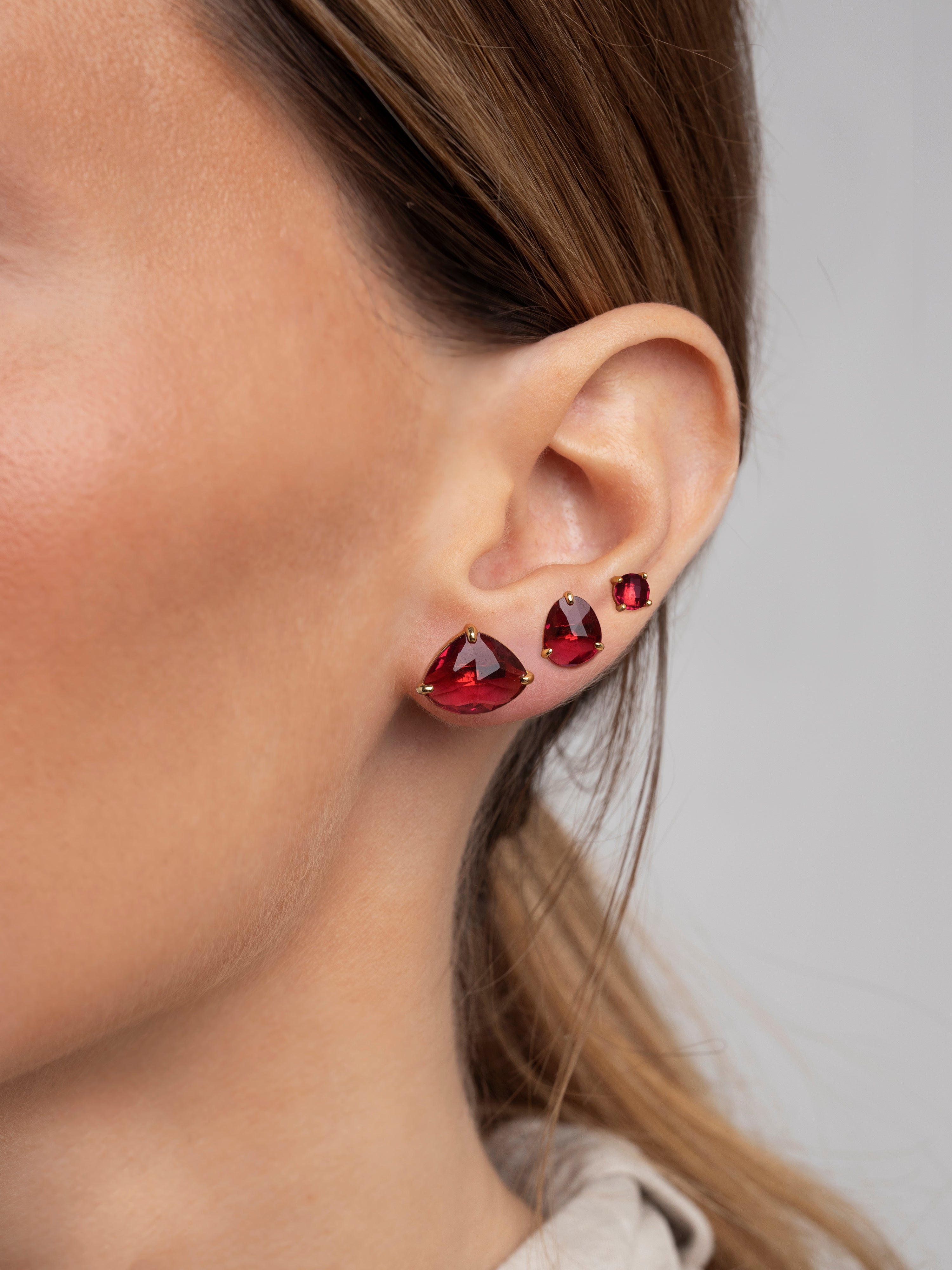 Drop M Raspberry Gold Earrings